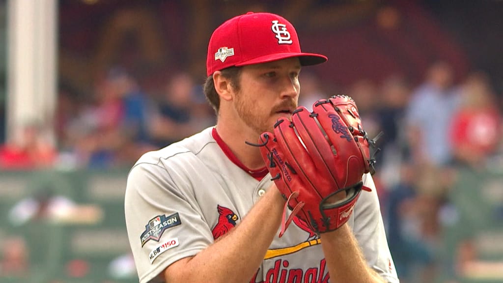 Miles Mikolas working to fix his slider