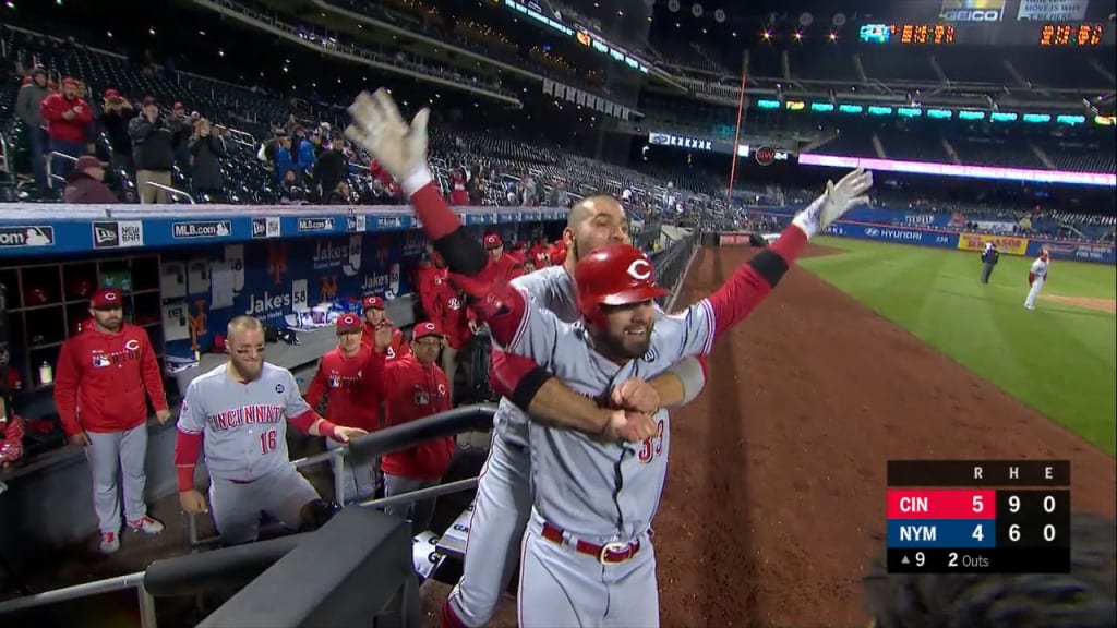 Reds 5, Mets 4  Jesse Winker's home run off Edwin Diaz in ninth lifts Reds