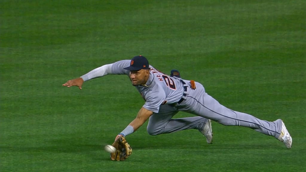 Detroit Tigers' Miguel Cabrera handed weak ejection after arguing check  swing