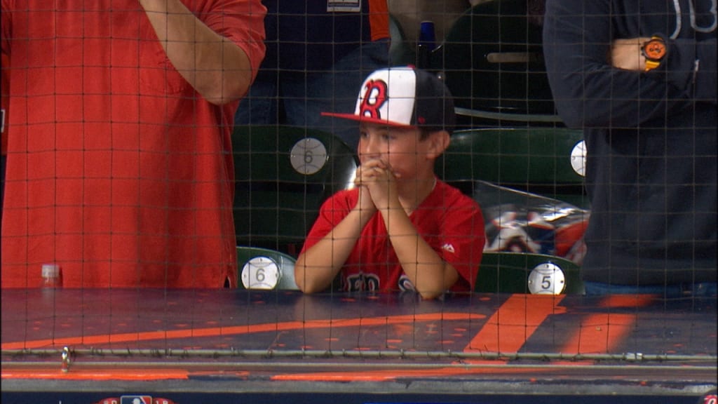 Jumbotron captures young Red Sox fan's meltdown after brother