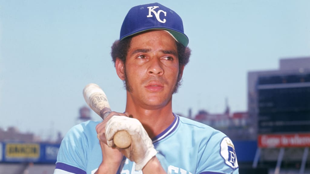 1977: Despicable thievery of Royals' uniforms leads to Brewer-on-Brewer  carnage - MLB Daily Dish