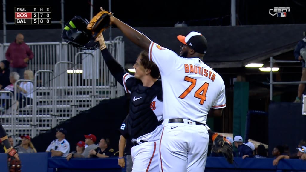 Mateo lifts Orioles past Boston in MLB Little League Classic