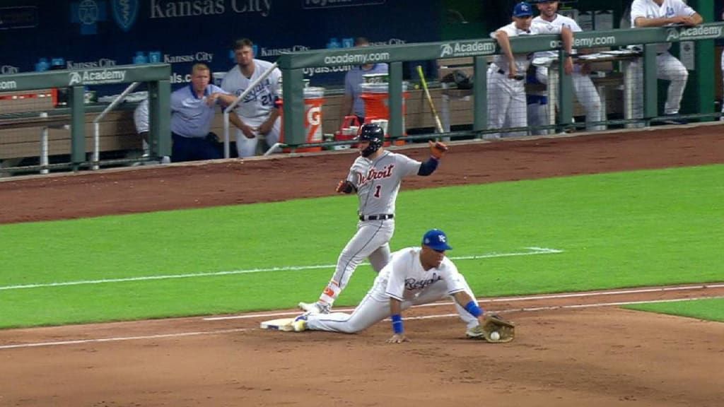 Merrifield throws out Iglesias