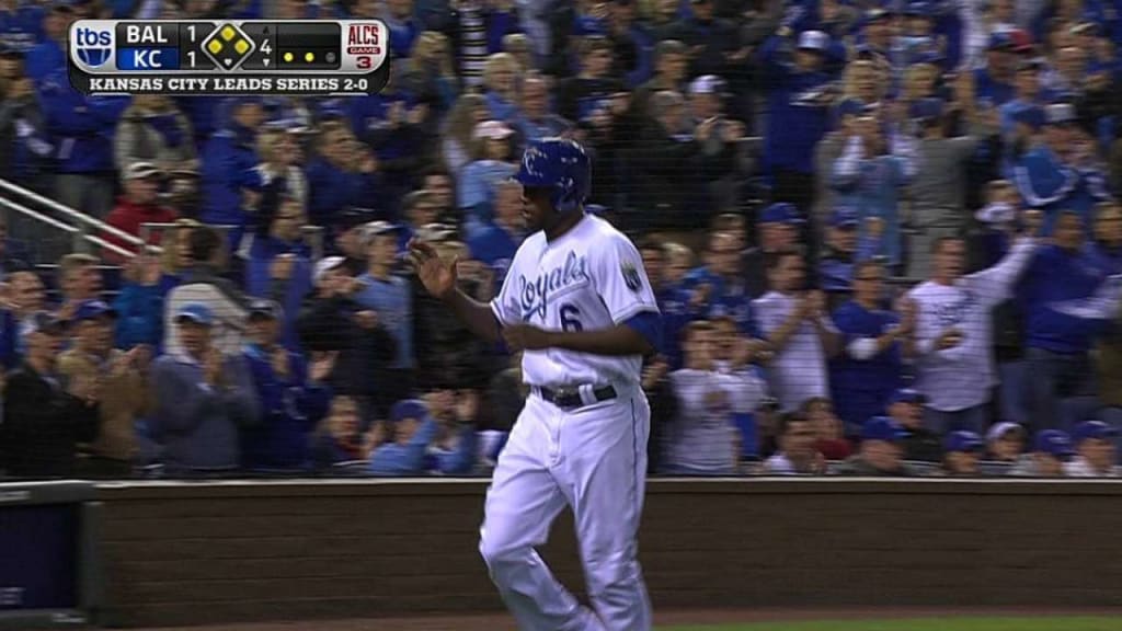 ALDS: Lorenzo Cain stuns the Angels with back-to-back amazing catches