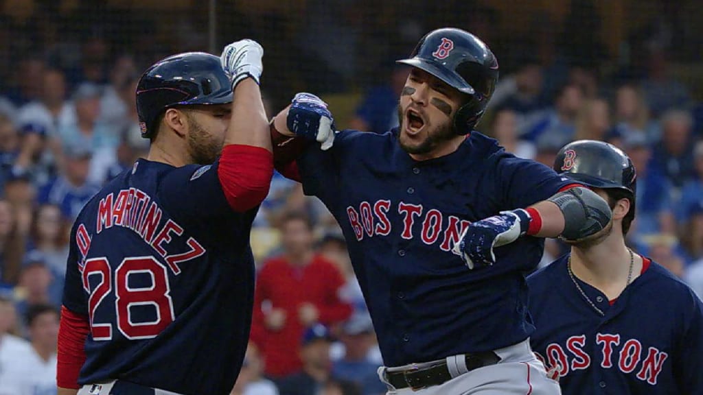 Pearce's early 2-run homer