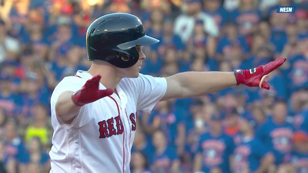 Brock Holt's pinch double lifts Red Sox over Mets 5-3