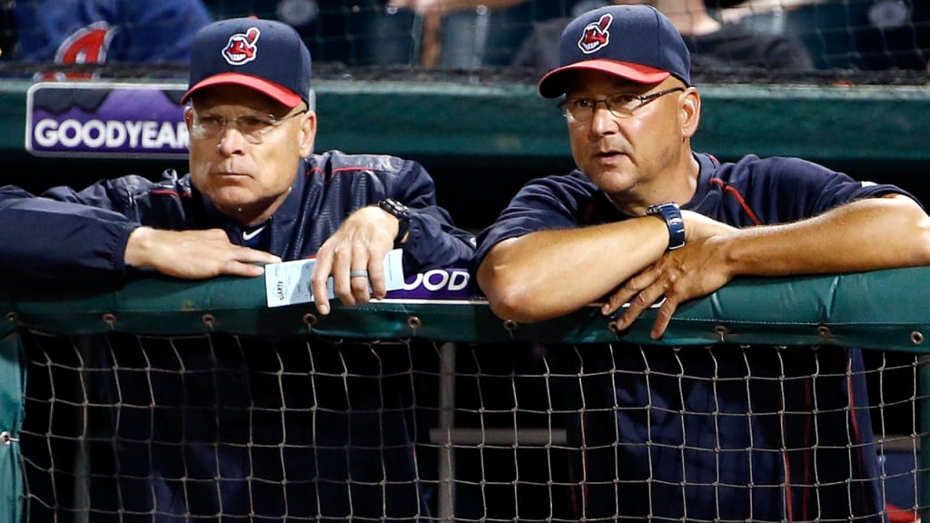 Indians manager Terry Francona, right, and bench coach Brad Mills have worked together with three MLB teams. (AP)