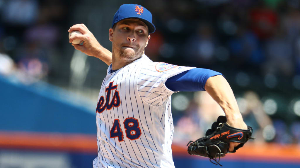 NEW YORK, NY - AUGUST 23: Jacob deGrom #48 of the New York Mets pitches against the San Francisco Giants during their game at Citi Field on August 23, 2018 in New York City. (Photo by Al Bello/Getty Images)