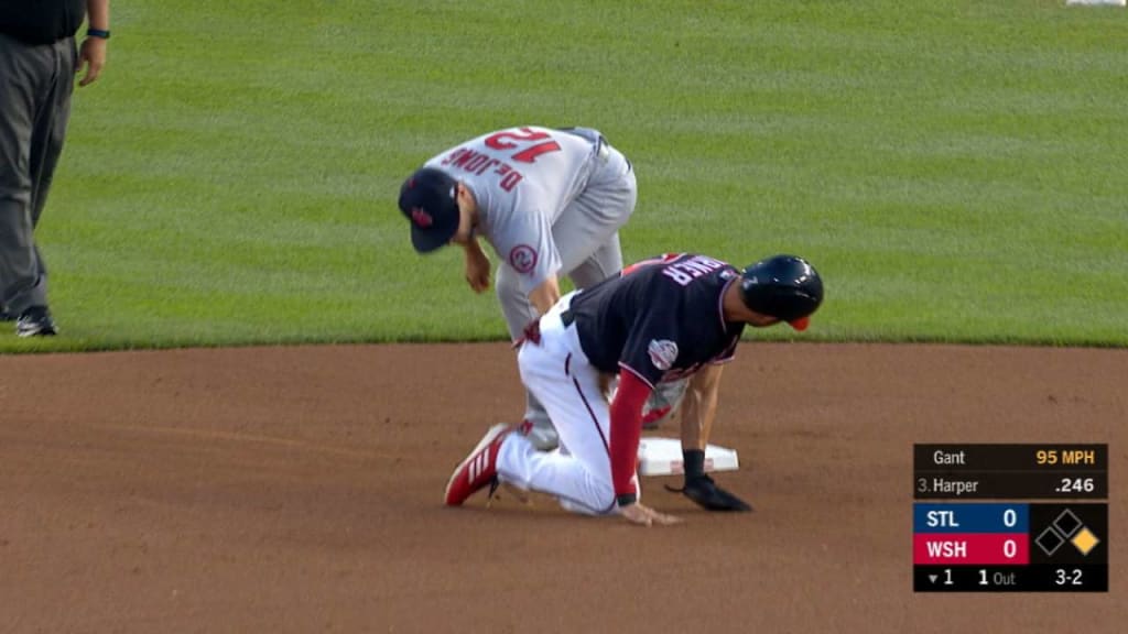 DeJong's alert tag on Turner