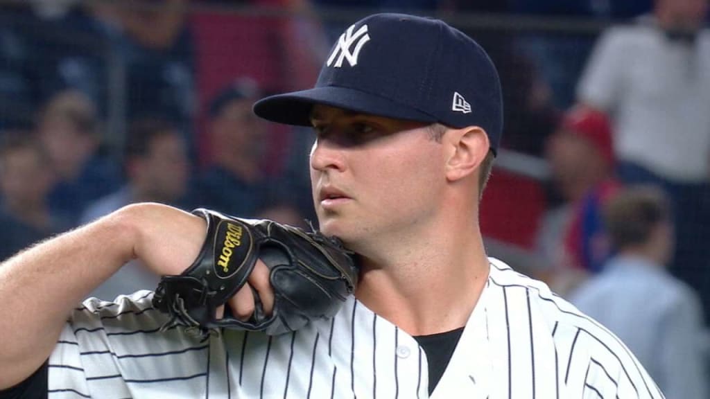 Zach Britton signs 3-year deal with Yankees