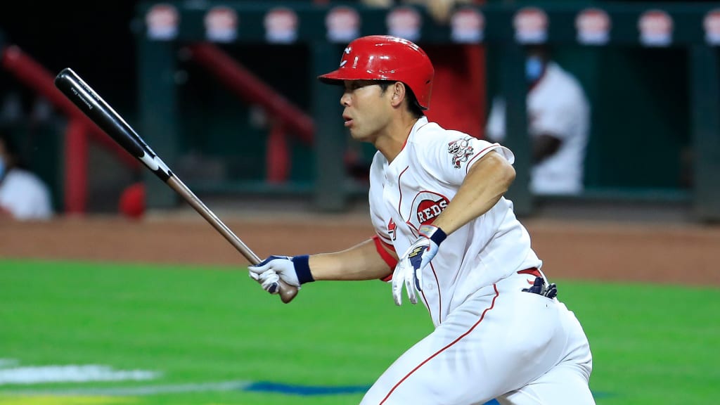 Shogo Akiyama (Cincinnati Reds) taking batting practice during 2022 Spring  Training 