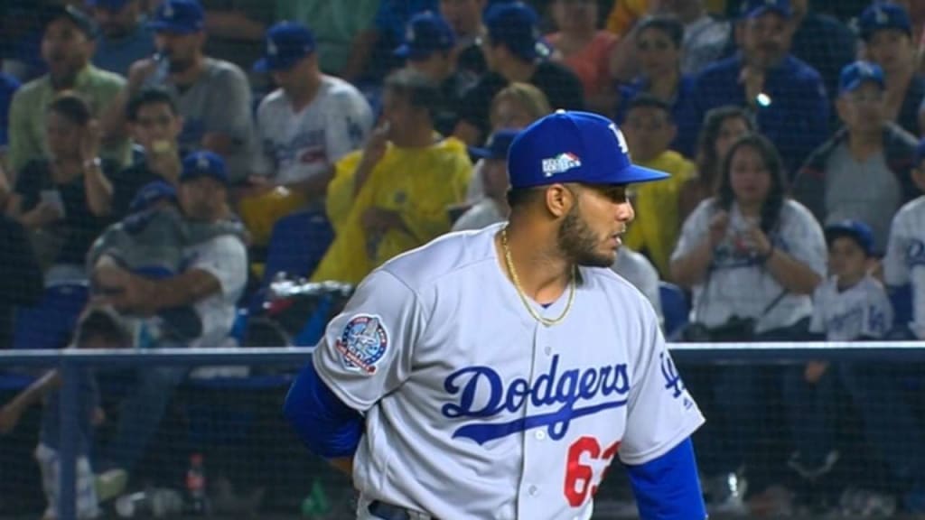 Padres score five in the seventh to upset Dodgers, advance to first NLCS  since 1998