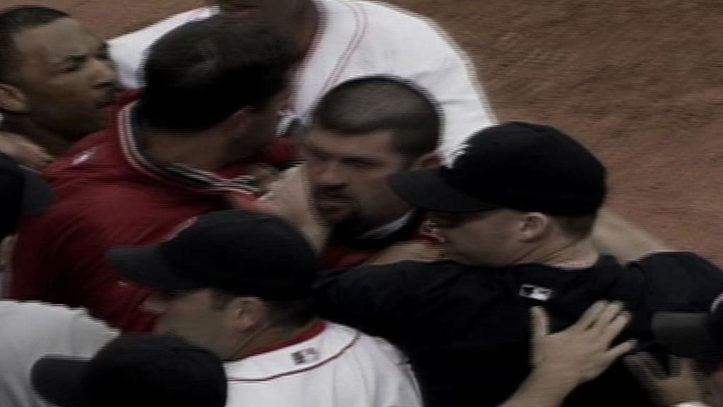 Varitek, Lowell help Red Sox stop Yankees 16-11 - The San Diego  Union-Tribune