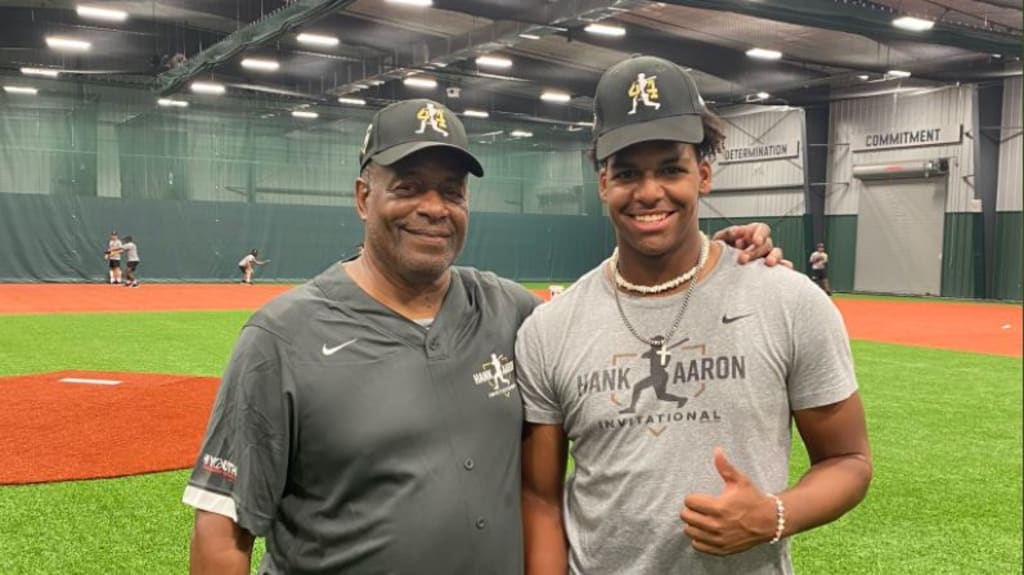 Former MLB stars coach, mentor players at Hank Aaron Invitational baseball  camp - Vero News