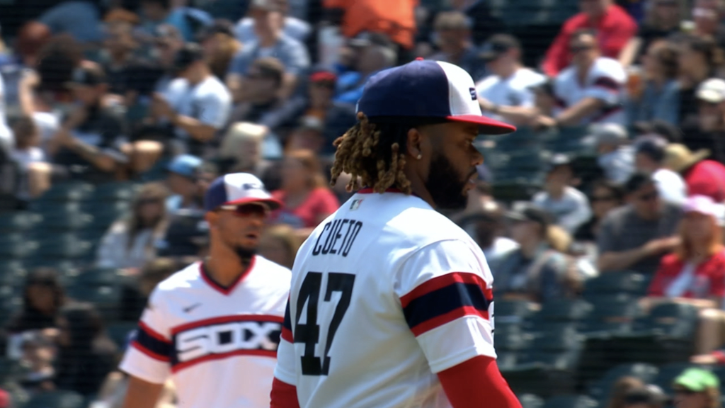 Johnny Cueto strikes out four in White Sox loss