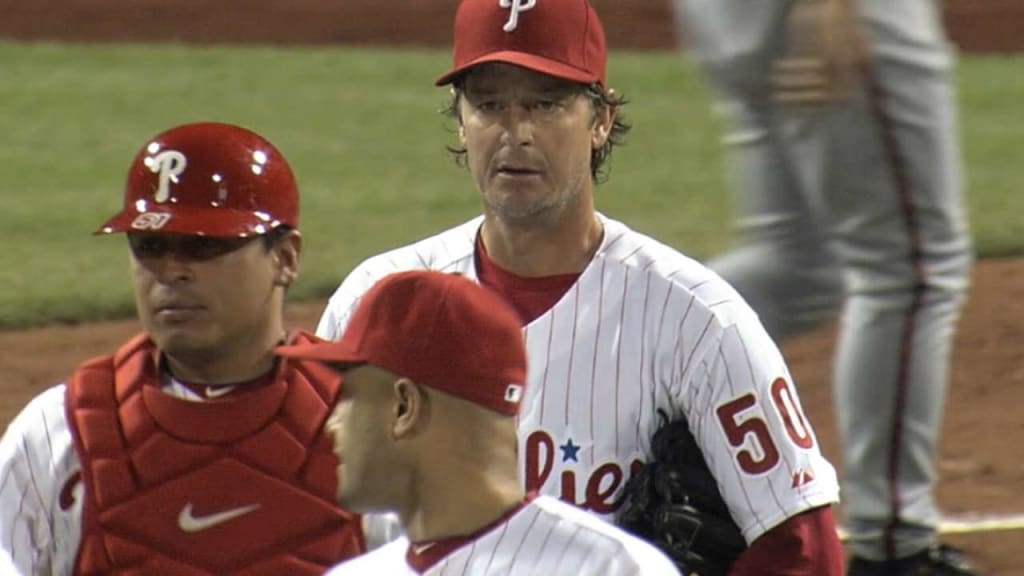 How was Jamie Moyer an effective pitcher despite throwing really