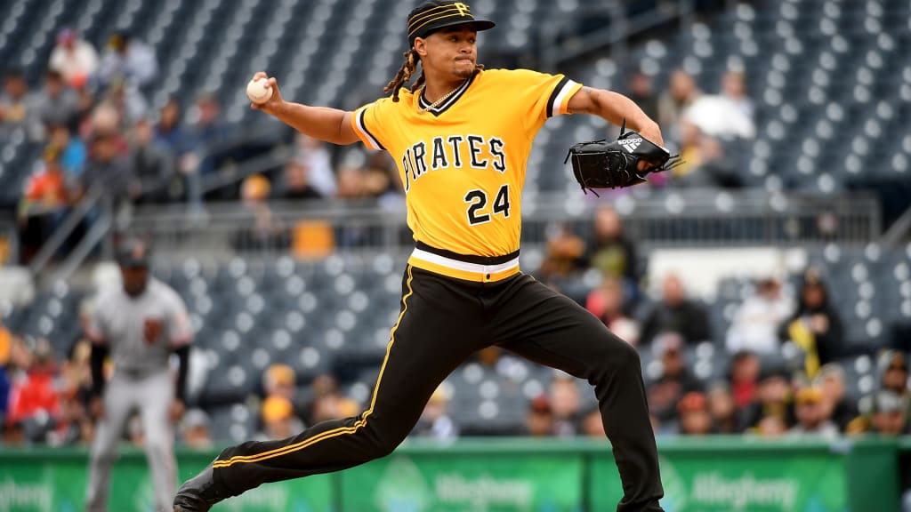 Pittsburgh Pirates and Milwaukee Brewers played an amazing game in garish  uniforms 