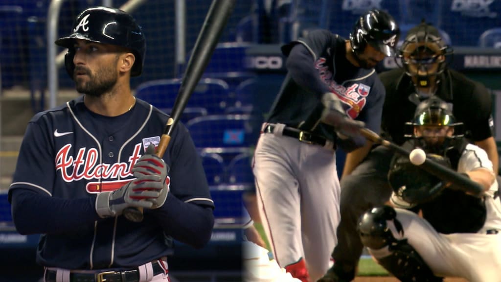 Braves' Markakis hits walkoff HR after opting into season