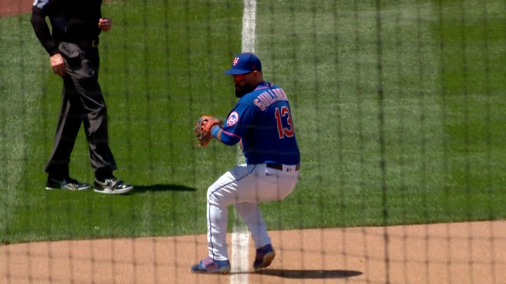 File:Luis Guillorme runs the bases, March 3, 2019 (cropped).jpg