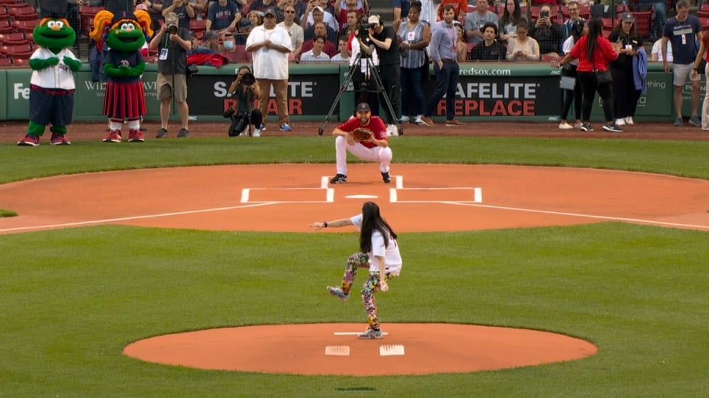 Niskayuna boy throws first pitch at Red Sox game