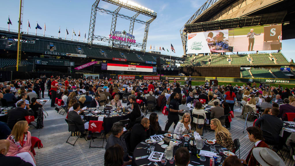 Steelheads Alley opens across from T-Mobile Park