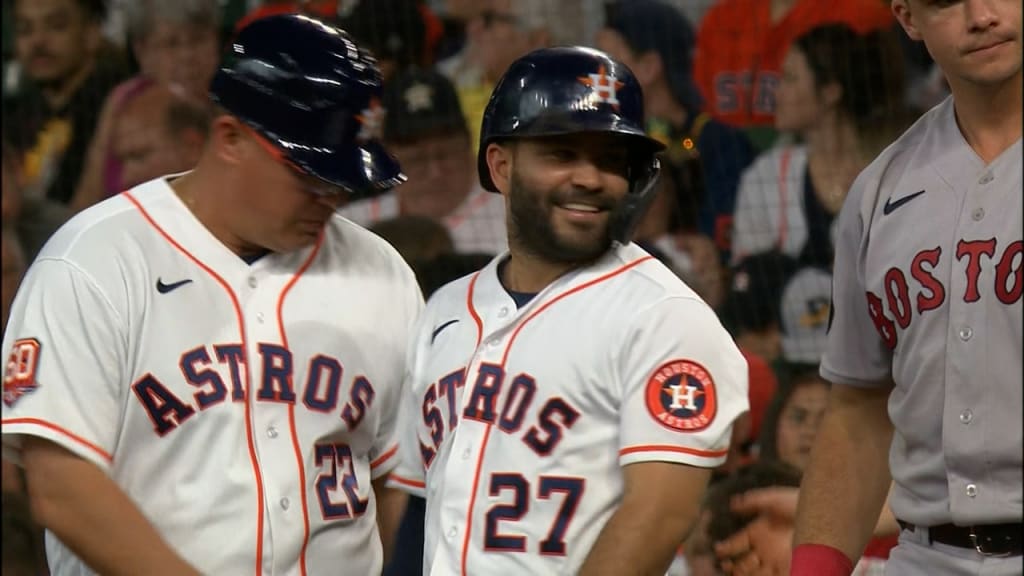 Houston Astros second baseman Craig Biggio reacts to striking out