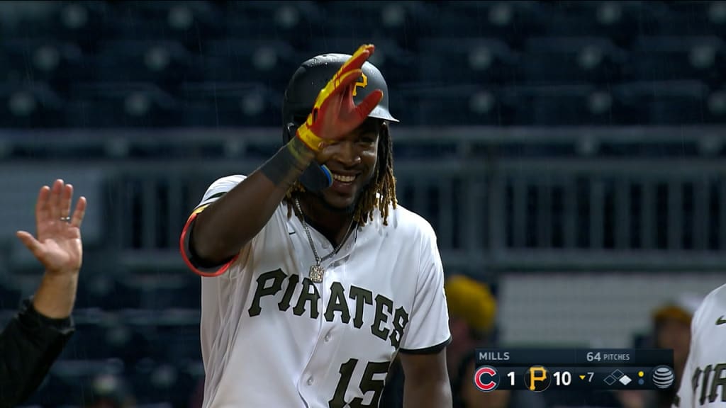 Watch: Pittsburgh Pirates 6' 7” shortstop Oneil Cruz records hardest throw  by an infielder this season in just his first Major League game
