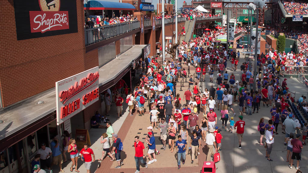 Main Concourse, Plazas & Ashburn Alley