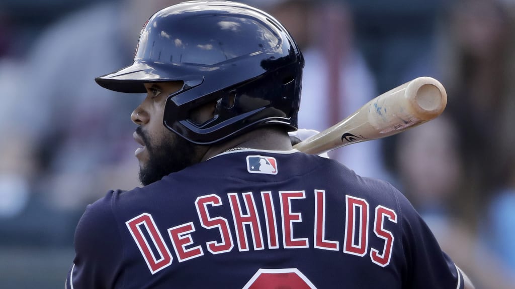 Delino DeShields out of Texas Rangers' mix in center field