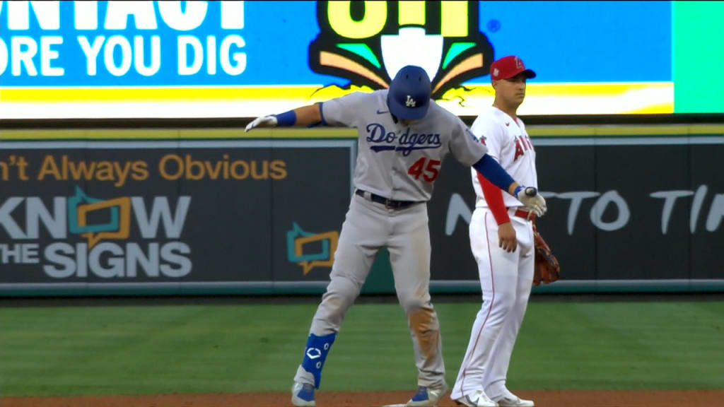 Dodgers history first-inning outburst leads to blowout win in NLCS Game 3