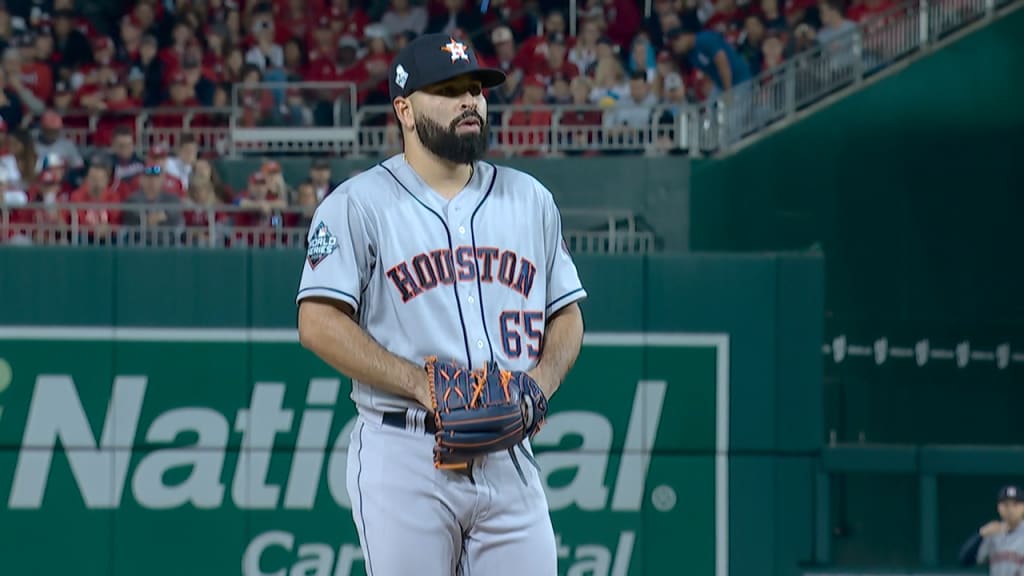 José Urquidy hace historia al abrir Juego 4 de la Serie Mundial - AS USA