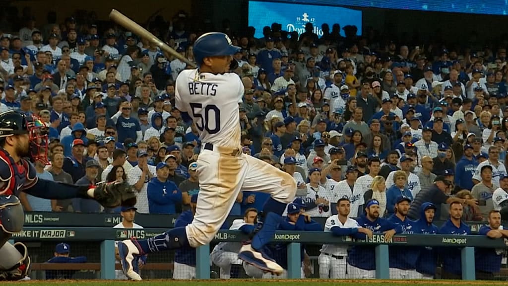 ALL ANGLES of Cody Bellinger's CLUTCH home run to lead Dodgers to World  Series! 