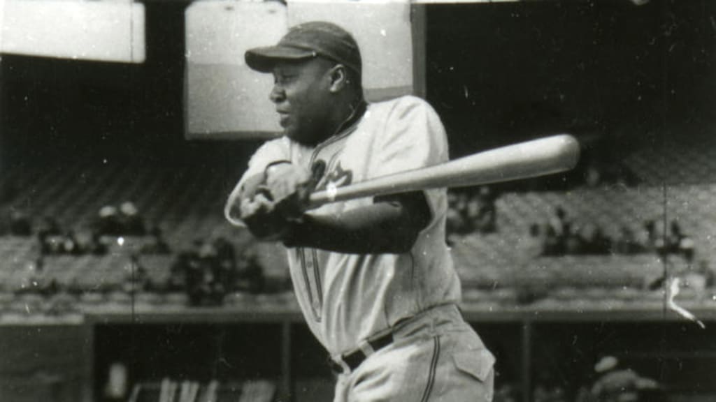 Mule Suttles of the Newark Eagles (Larry Hogan/National Baseball Hall of Fame Library)