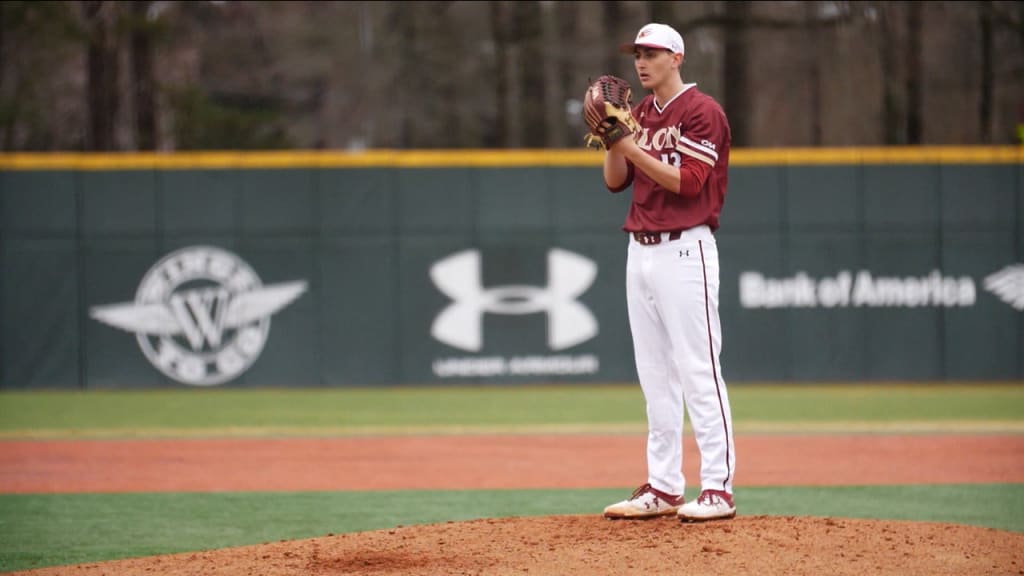 Mariners draft P Kirby No. 20