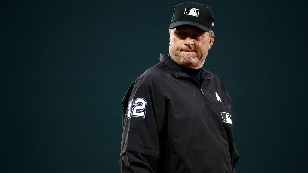 Winters, Cederstrom to be ump crew chiefs in wild-card games