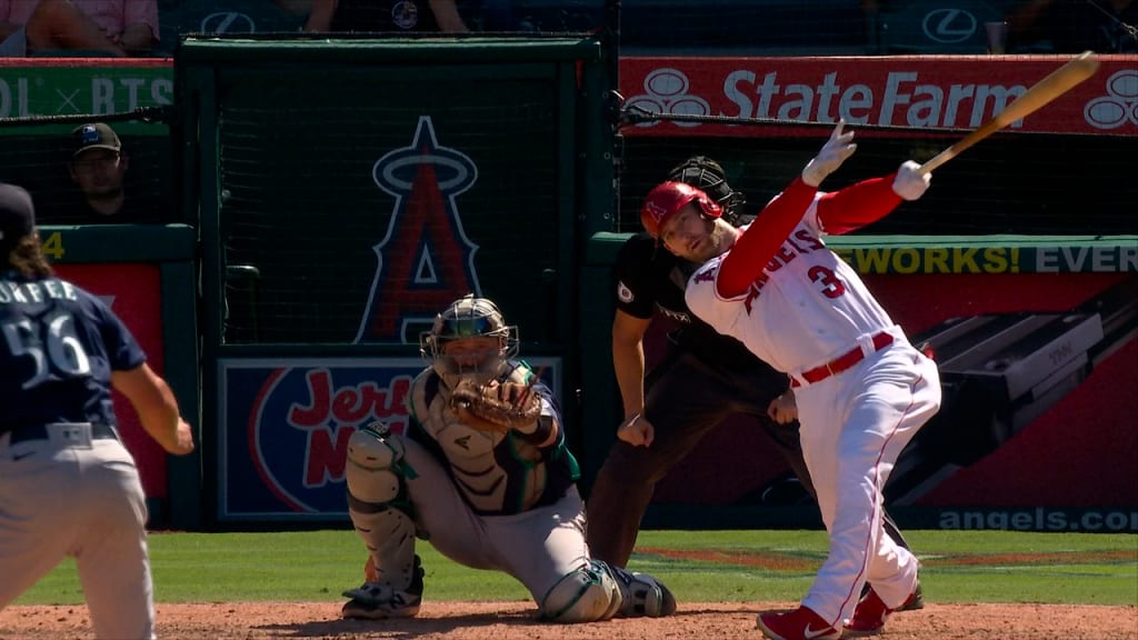 Ohtani rejoins Angels to accept team MVP award on final weekend