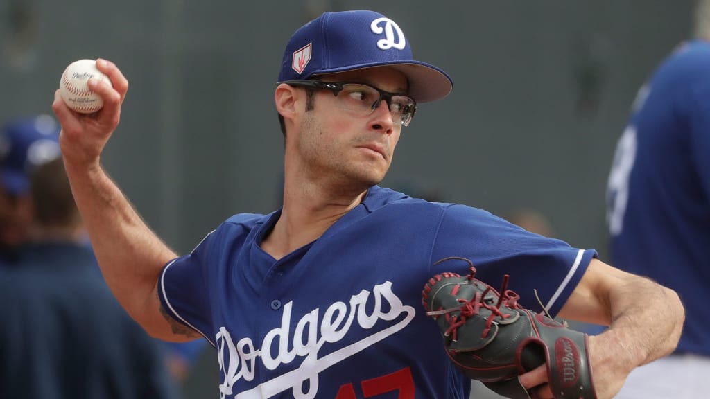 Dodgers: Joe Kelly's Priceless Reaction to An Umpire's Missed Call