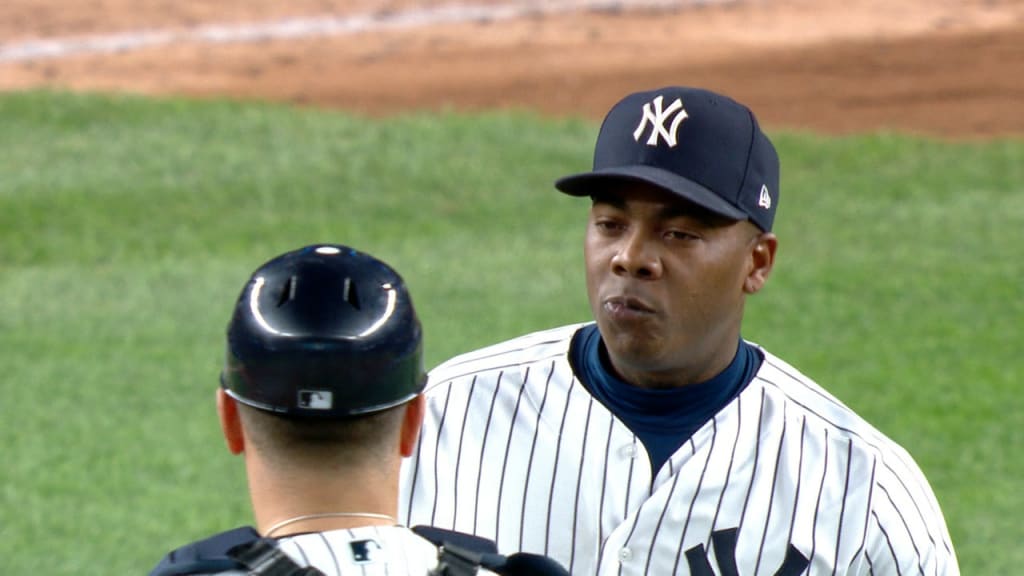 Chapman earns save in 1-2-3 9th