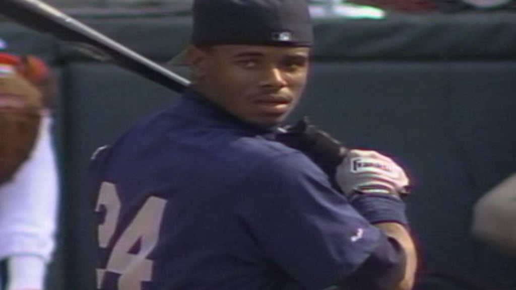 1993 HRD: Griffey crushes home run off warehouse 