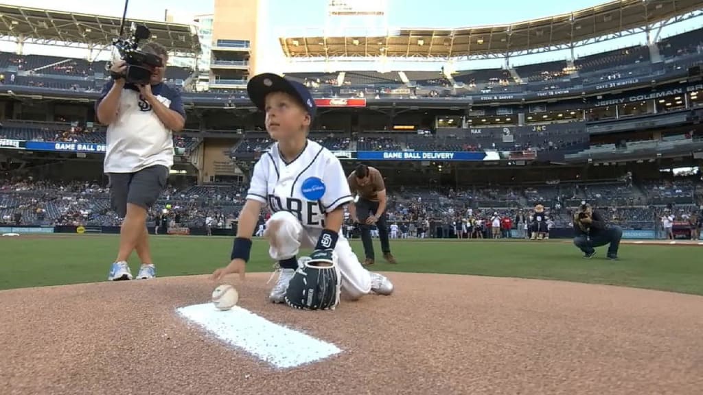 The Padres probably wish Hunter Renfroe was still on the roster - Gaslamp  Ball