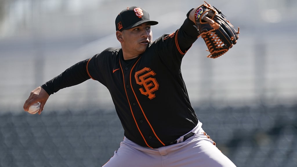 Kervin Castro makes big impression with Giants
