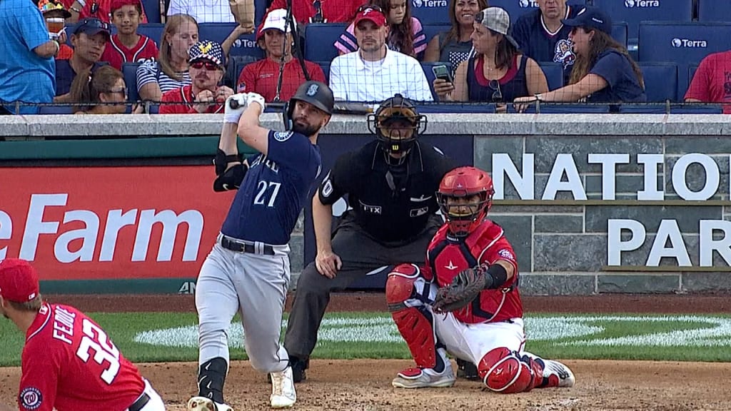 Jesse Winker's solo home run