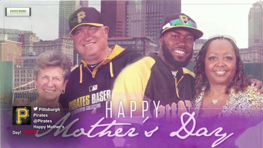 Pirates add pink to colors for Mother's Day