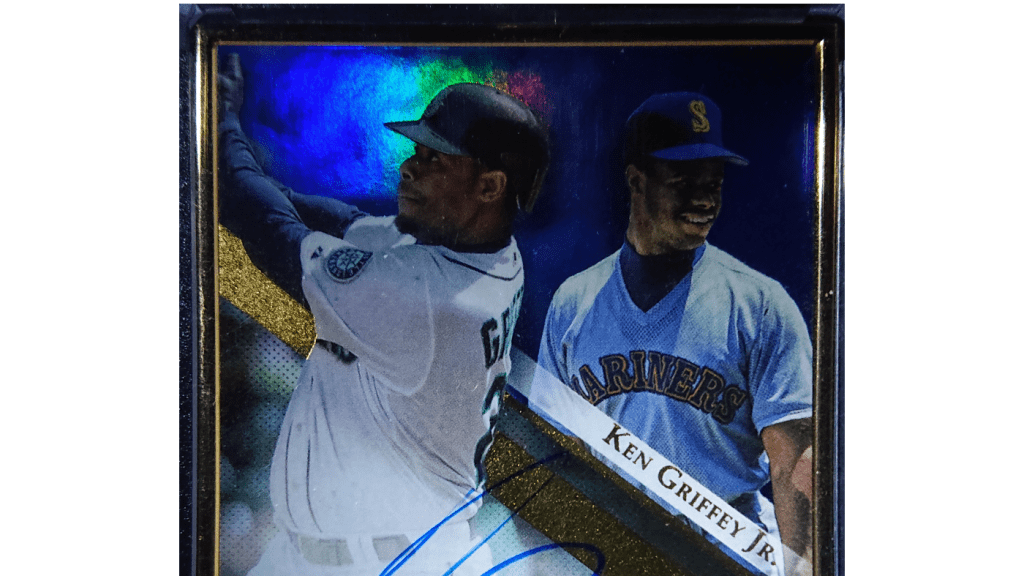 2021 Topps Dynasty Ken Griffey Jr. Autograph Jersey Patch Card 