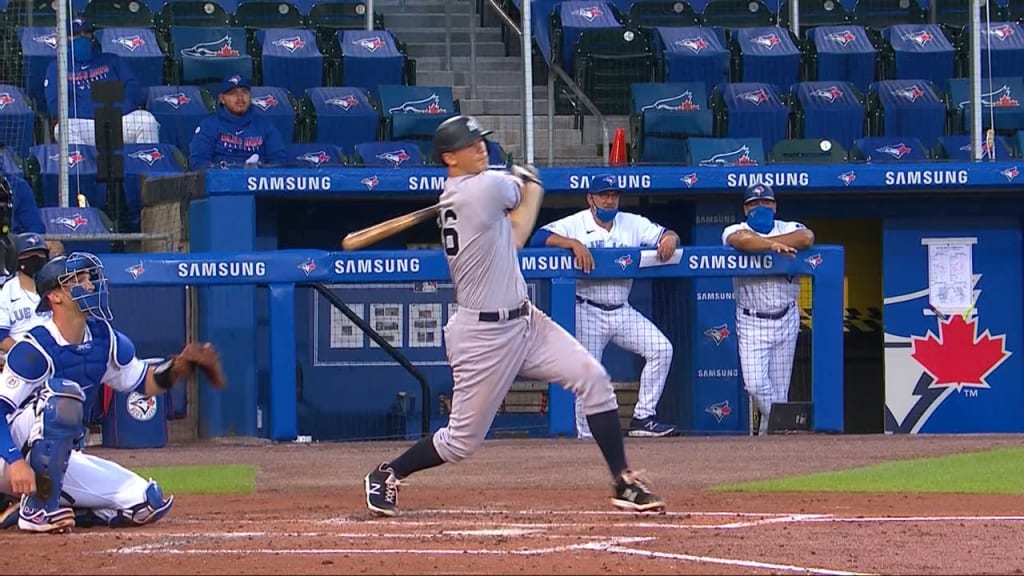 Yankees' Luke Voit takes fastball to the mouth