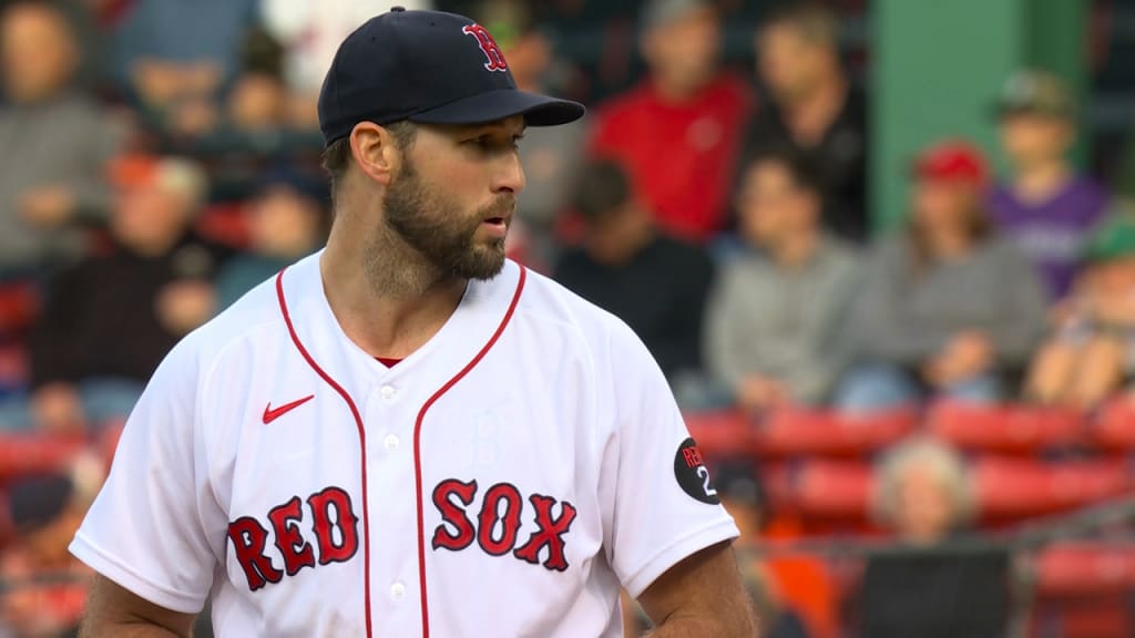 Red Sox's struggles at home continue in loss to Reds