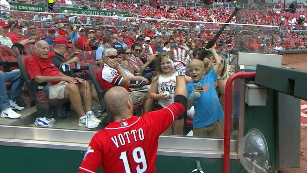 Reds fan born on day Joey Votto made MLB debut sees him play at Fenway