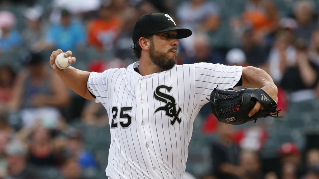 El abridor de los Medias Blancas James Shields permitió dos carreras con cuatro ponches en seis entradas.