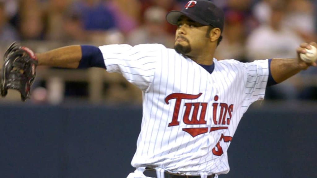 Not officially retired, Johan Santana elected to Twins' hall of fame