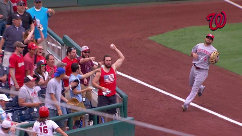 Bryce Harper pretends to foul ball off his foot